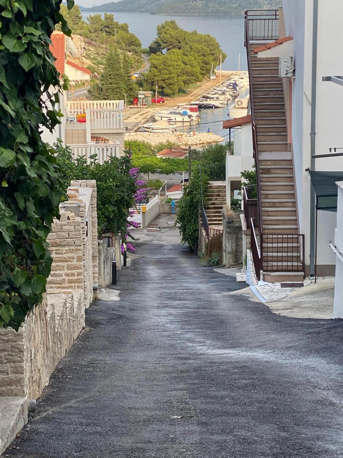 מרינה Apartmani Ines מראה חיצוני תמונה